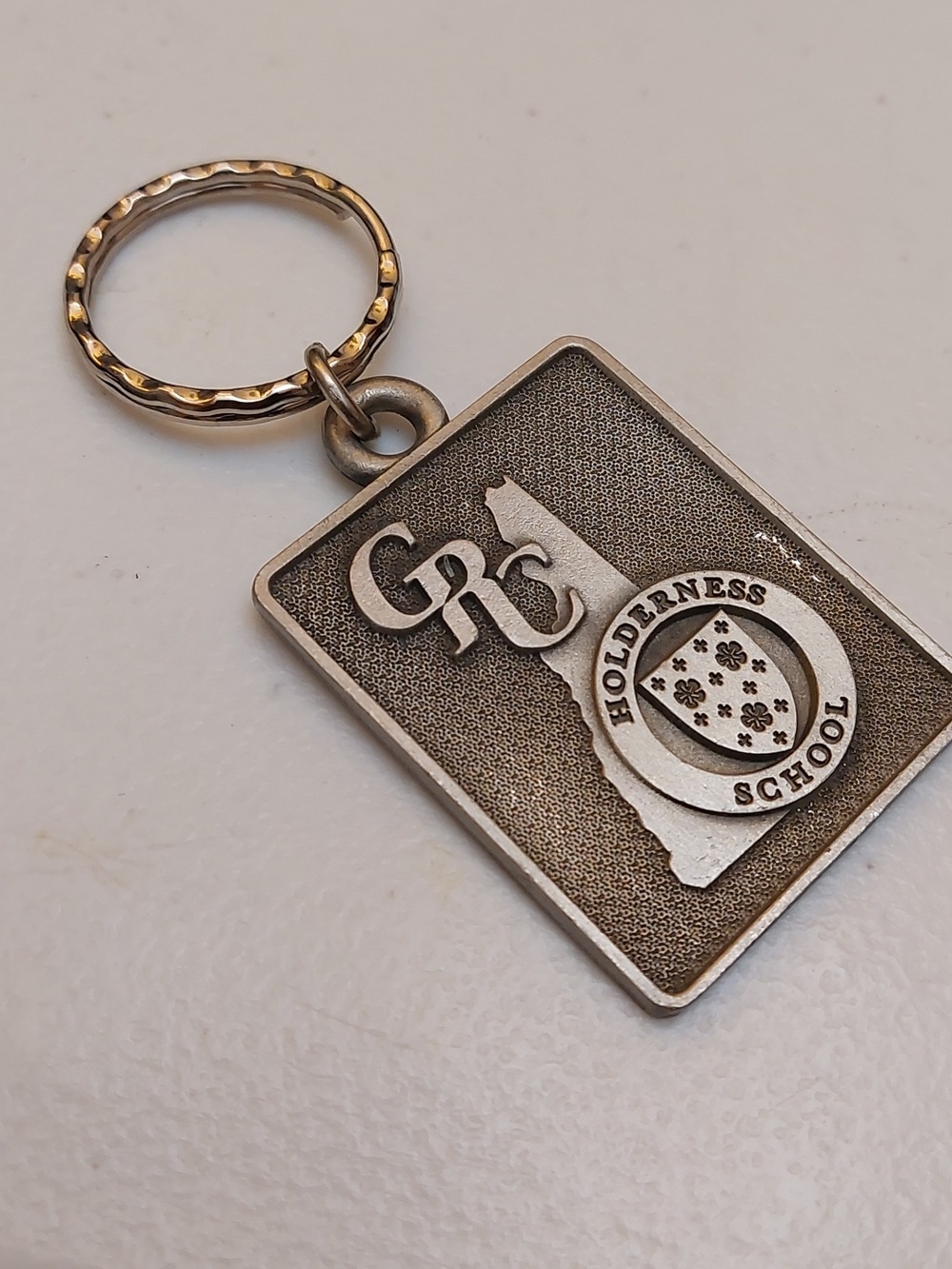 Holderness School Gordon Research Conference Collectible Pewter Keychain - Picture 2 of 6